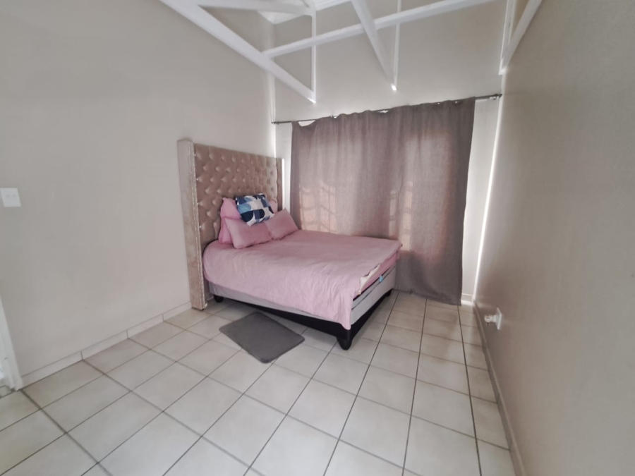 To Let 3 Bedroom Property for Rent in Waterval East North West